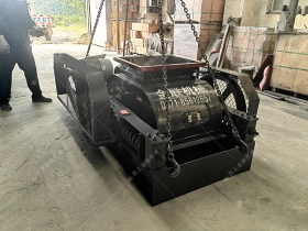 2pgc600*750雙齒輥青青草APP18岁污下载發往湖南婁底破碎煤塊